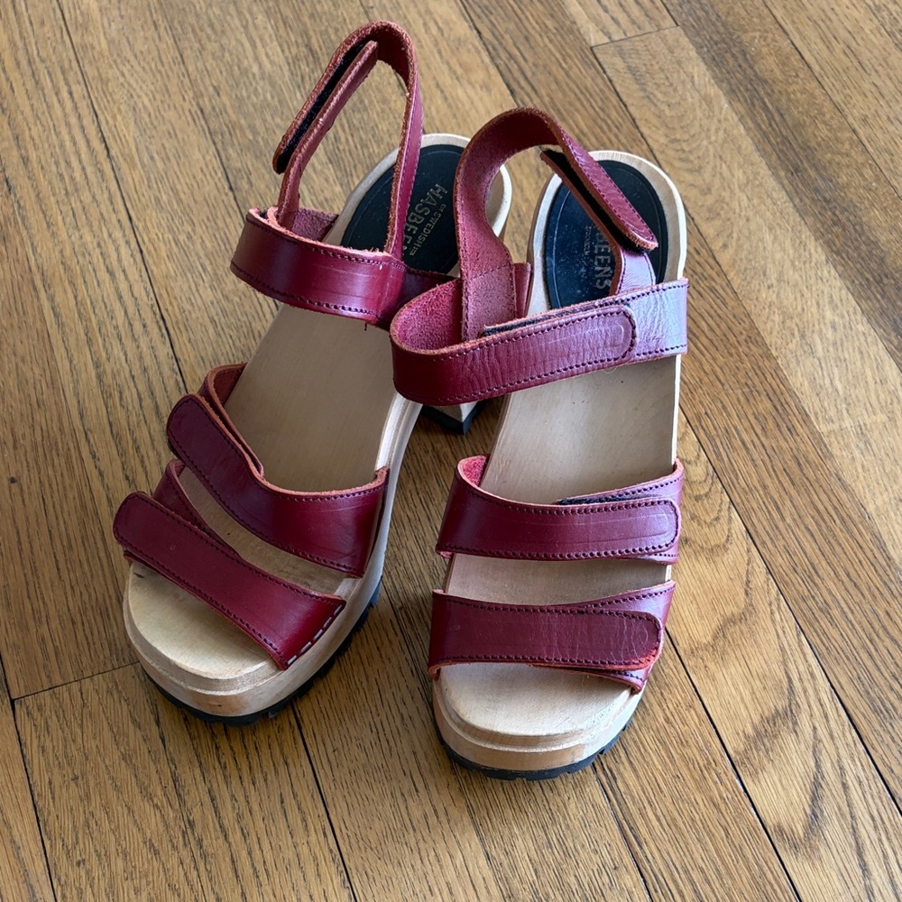 Swedish Hasbeens Burgundy/Red Leather Velcra Clogs Sandals